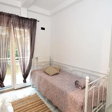 La Casa Blanca Apartment *